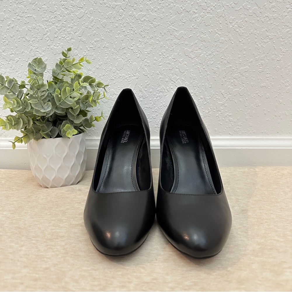 Michael Kors Women’s Chantal Flex Leather Pump Black Heel Shoes Size 9.5 - Picture 3 of 15